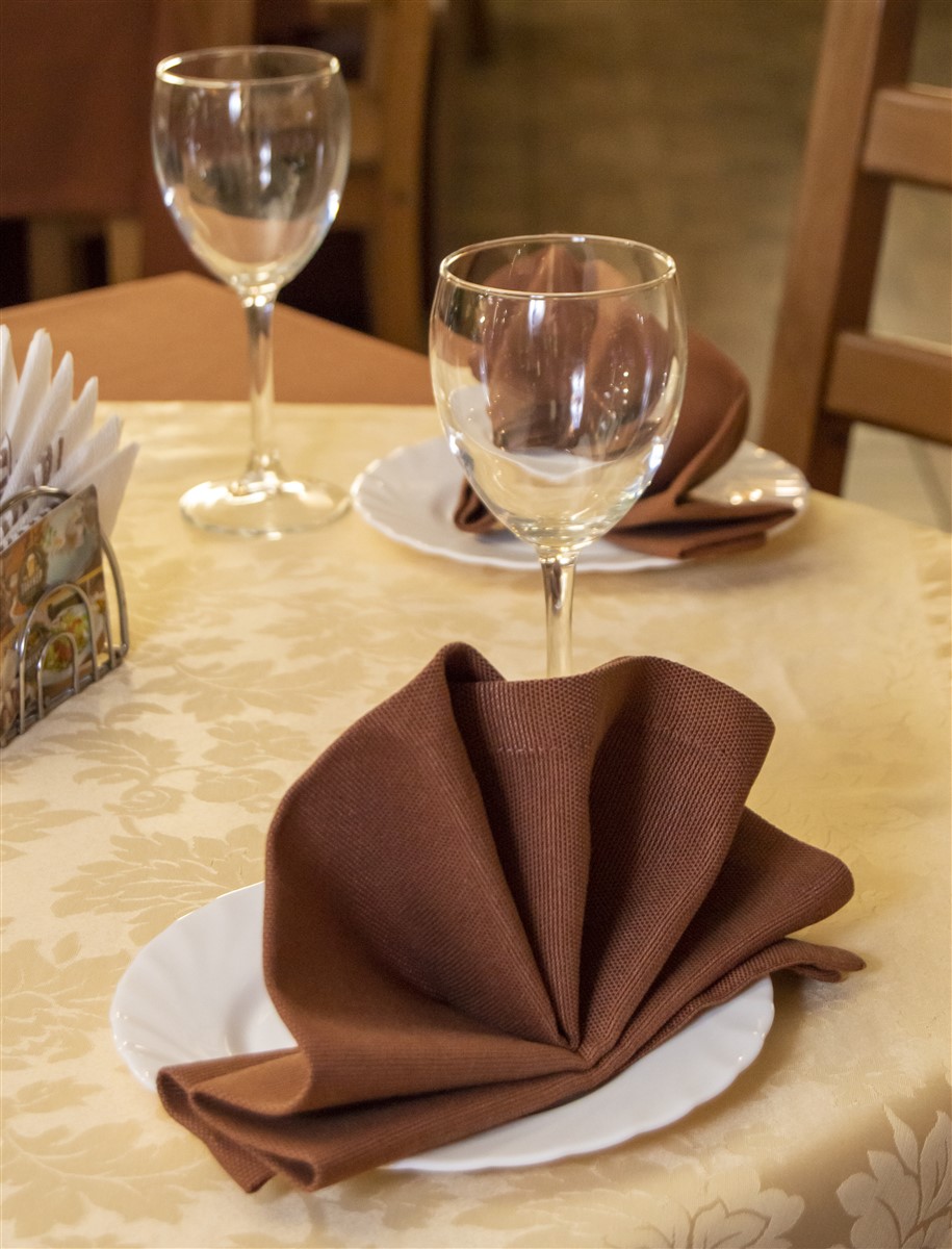 gamme spécialisée d'adhésifs pour nappes de décoration