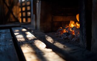 Comment le choix de votre chalet influence-t-il le réglage de la chaleur de votre four à bois ?